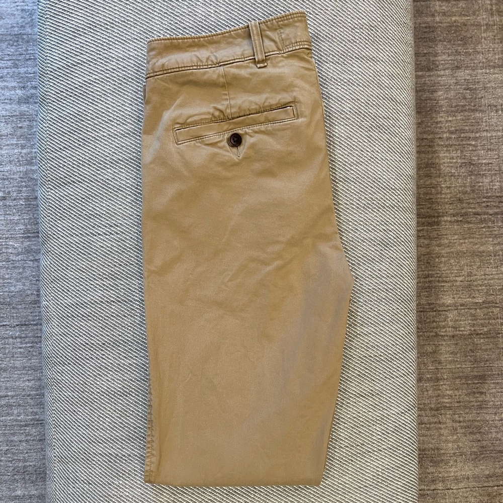 Abercrombie and Fitch Men’s khakis 28x34